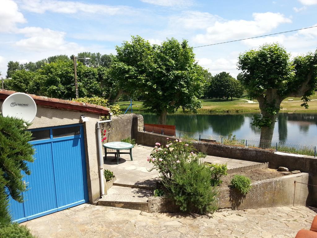 Le Gite Du Port Saint-Pierre-de-Boeuf Habitación foto